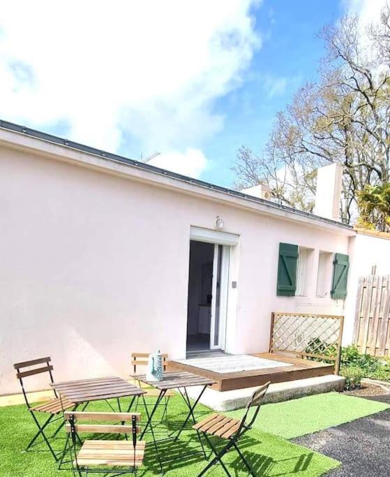 Appartement Proche De L'Aeroport De Nantes Saint-Aignan-Grand-Lieu Exterior photo